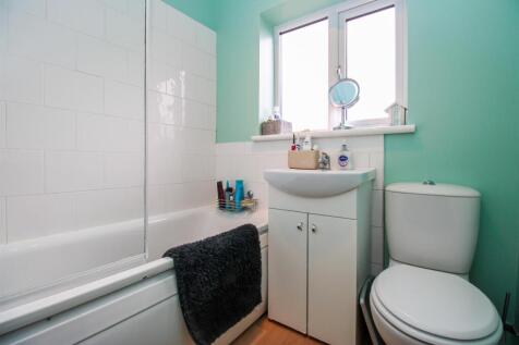 BATHROOM/W.C.