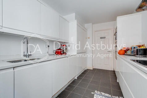 20251117-DSC09810...