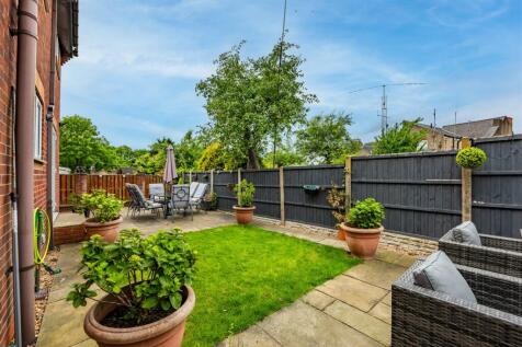 15B Wayside Court-12.jpg
