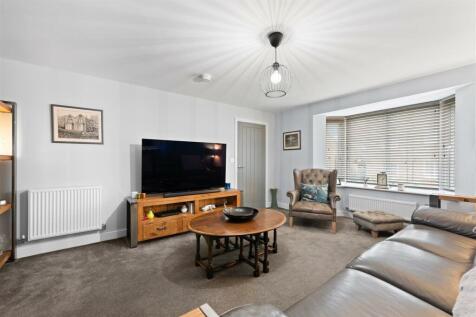 2 Edale Drive-16.jpg