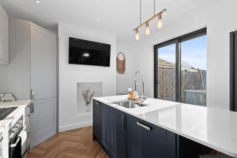 42 Ringwood Road-11.jpg