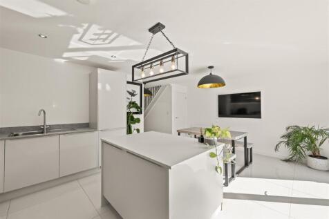 P1611200-Edit.jpg