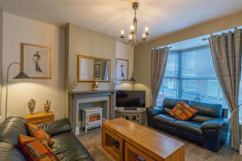 Living Room.jpg
