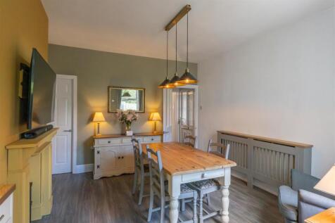 Dining Room 2.jpg