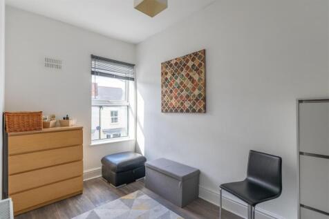 Bedroom 2.jpg