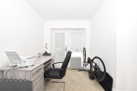 Bedroom 4/Study