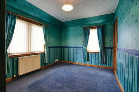 BEDROOM 4.jpg