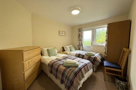 BEDROOM 4.JPG