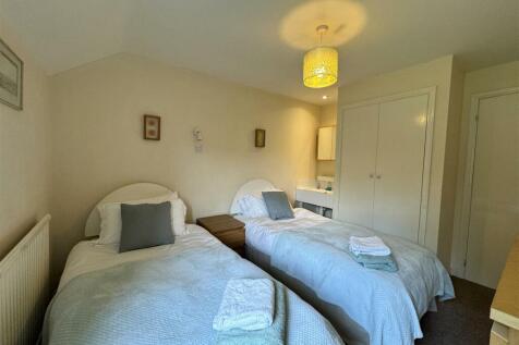 BEDROOM 6.2.JPG