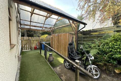 SIDE AREA.JPG