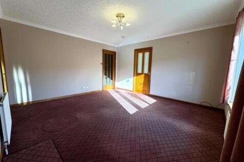 LOUNGE 2.JPG