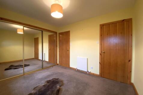 BEDROOM 1.JPG