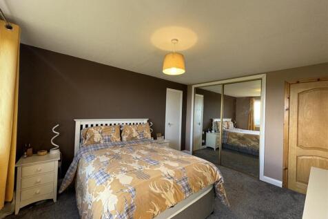 BEDROOM 3.2.JPG