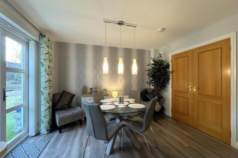 DINING AREA.JPG