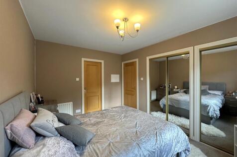 BEDROOM 1.2.JPG