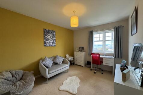 BEDROOM 4.JPG