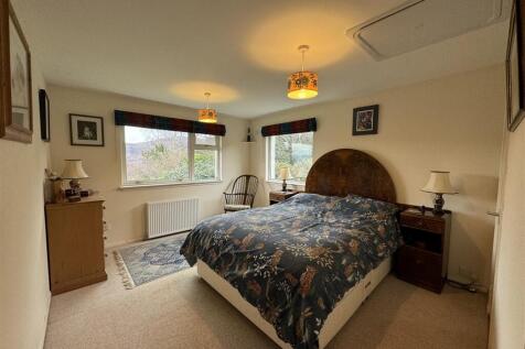 BEDROOM 1.JPG