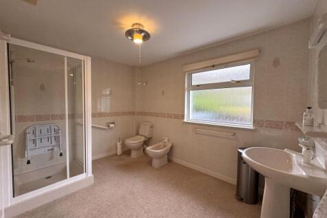 ENSUITE.JPG