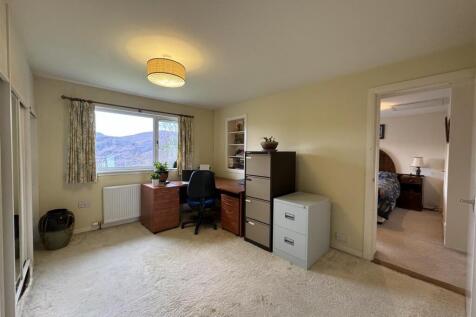 BEDROOM 2.2.JPG