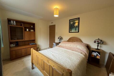 BEDROOM 3.2.JPG
