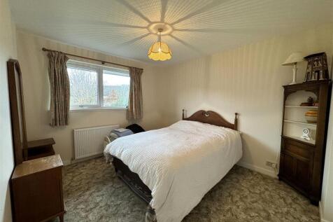 BEDROOM 2.JPG