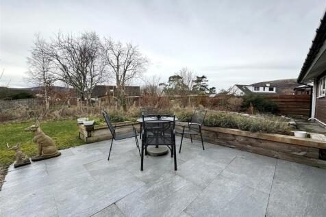 PATIO.JPG