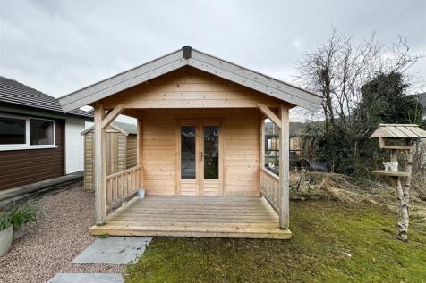 SUMMER HOUSE.JPG
