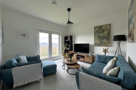 LOUNGE 1.JPG