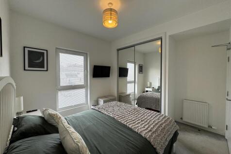 BEDROOM 1.2.JPG
