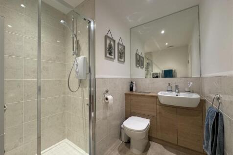 ENSUITE.JPG