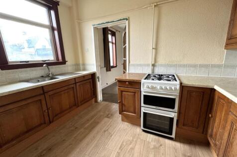 KITCHEN 1.JPG