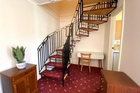 STAIRCASE.JPG