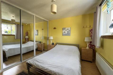BEDROOM 2.JPG