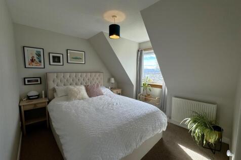 BEDROOM 2.JPG