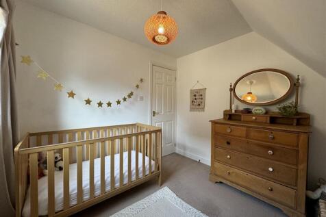BEDROOM 4.2.JPG