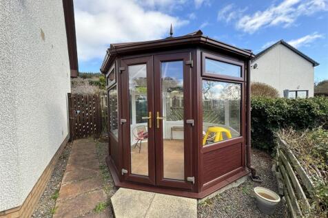 SUMMER HOUSE.JPG