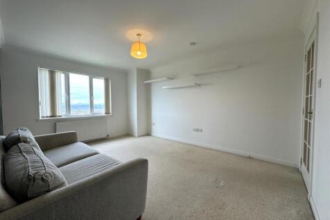 LOUNGE 2.JPG