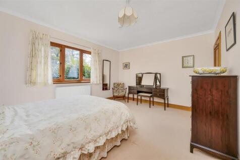 BEDROOM 2.jpg