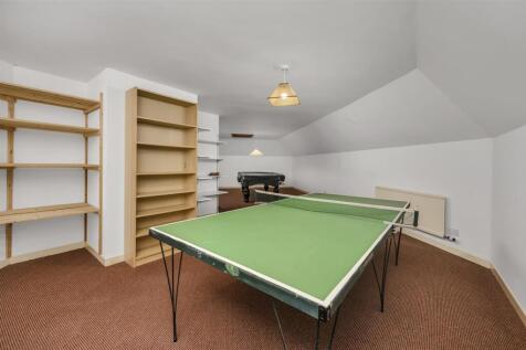 GAMES ROOM.jpg