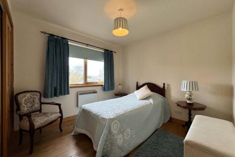 BEDROOM 3.JPG