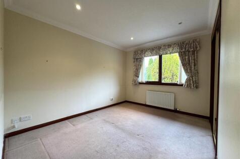BEDROOM 1.JPG