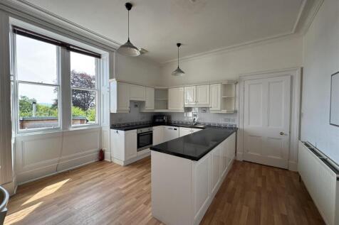 KITCHEN 1.JPG