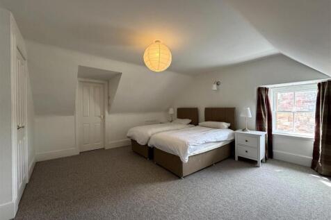 BEDROOM 3.JPG