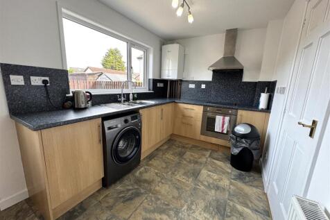 KITCHEN 1.JPG