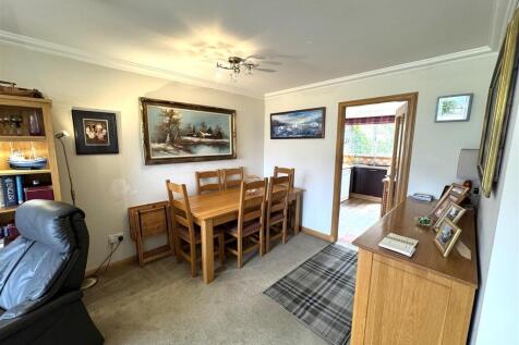 DINING AREA.JPG
