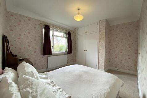BEDROOM 2.JPG