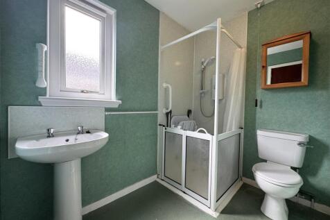WET ROOM.JPG
