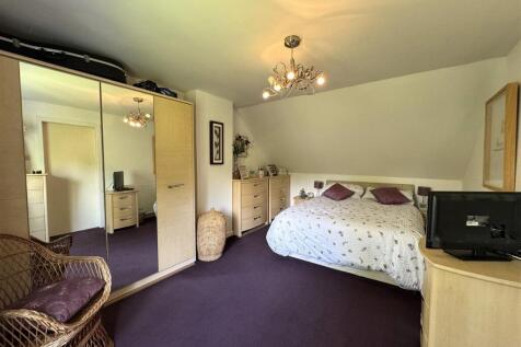 BEDROOM 1.JPG