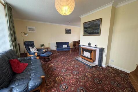 LOUNGE 1.JPG