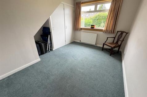 BEDROOM 1.JPG